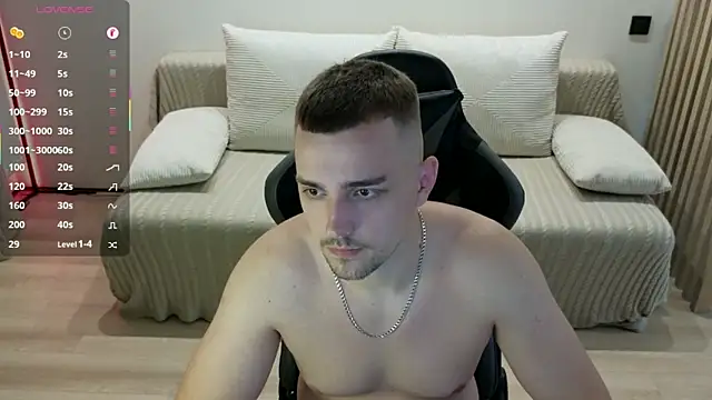 Snapshot of Larstar01 chatting on 09/20/25, 09:05 Larstar01 online show from 09/20/25, 09:05