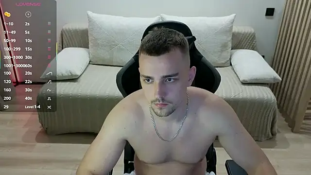 Snapshot of Larstar01 chatting on 09/21/25, 09:27 Larstar01 online show from 09/21/25, 09:27