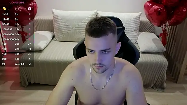 Snapshot of Larstar01 chatting on 10/03/25, 09:01 Larstar01 online show from 10/03/25, 09:01