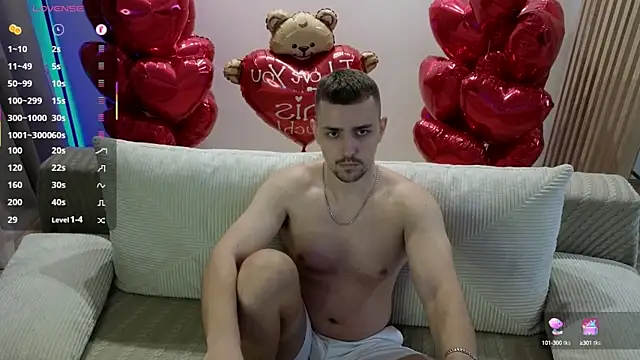 Snapshot of Larstar01 chatting on 10/09/25, 08:51 Larstar01 online show from 10/09/25, 08:51