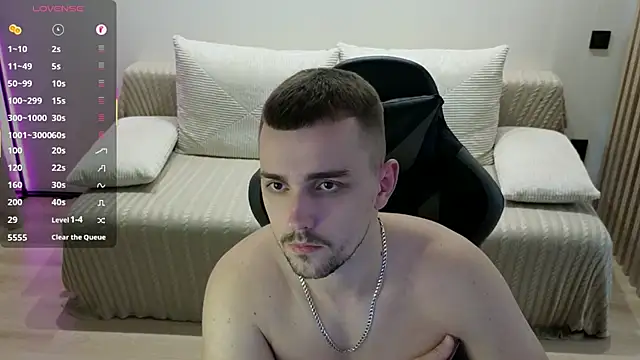 Larstar01 online show from 11/19/25, 08:20