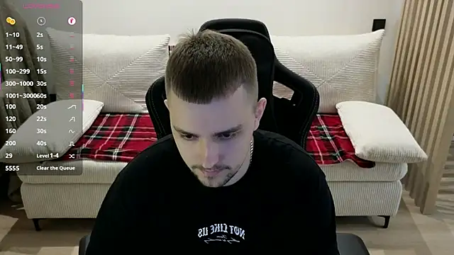 Larstar01 online show from 02/08/26, 04:43