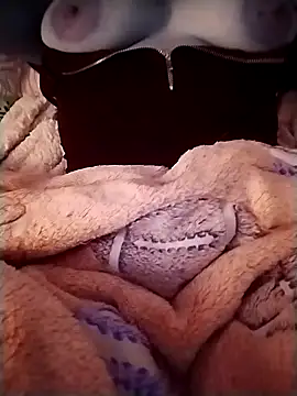 tiffani  love online show from 02/02/25, 08:19