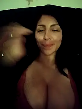 tiffani  love online show from 09/30/25, 11:26