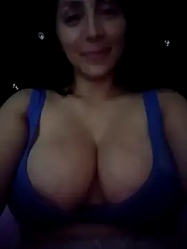 tiffani  love online show from 10/08/25, 01:25