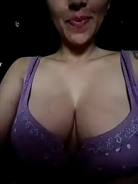 tiffani  love online show from 02/21/26, 09:32