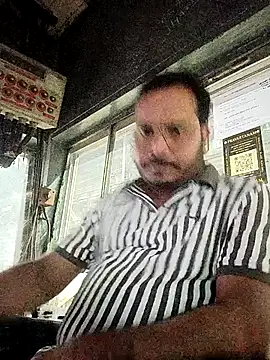 Snapshot of DeepakXxxR86 chatting on 01/06/26, 06:33 DeepakXxxR86 online show from 01/06/26, 06:33