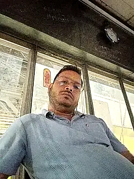 Snapshot of DeepakXxxR86 chatting on 03/04/26, 08:15 DeepakXxxR86 online show from 03/04/26, 08:15