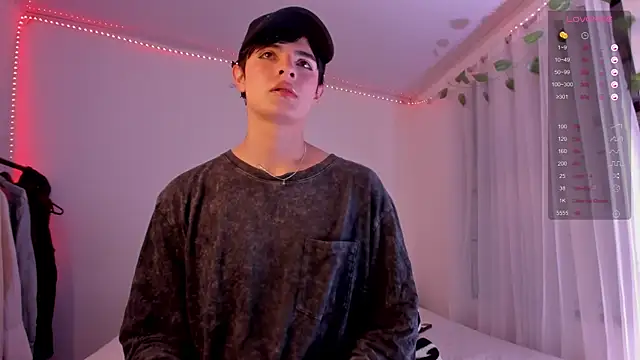 Snapshot of ianstar_599 chatting on 12/06/24, 10:41 ianstar 599 online show from 12/06/24, 10:41