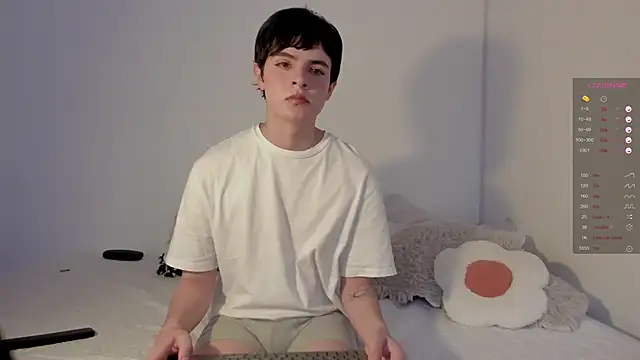 Snapshot of ianstar_599 chatting on 01/12/25, 08:47 ianstar 599 online show from 01/12/25, 08:47