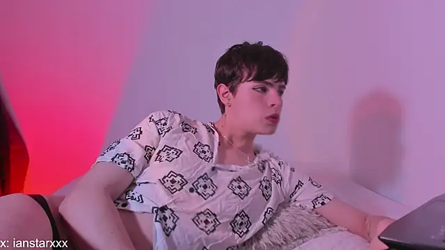 Snapshot of ianstar_599 chatting on 02/23/25, 11:58 ianstar 599 online show from 02/23/25, 11:58