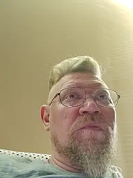 Pol1074 online show from 04/19/26, 07:27