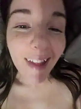 Snapshot of oxitocindi chatting on 12/12/24, 08:21 oxitocindi online show from 12/12/24, 08:21