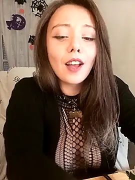 Kimiechanuwu online show from 10/30/25, 05:02