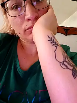 rusher27 online show from 12/03/25, 04:16