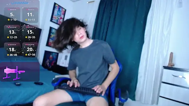 Snapshot of andyboy- chatting on 07/15/26, 11:54 andyboy- online show from 07/15/26, 11:54