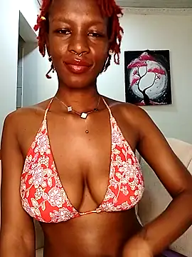 Snapshot of Ayrella02 chatting on 11/11/25, 11:27 Ayrella02 online show from 11/11/25, 11:27