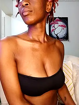 Snapshot of Ayrella02 chatting on 11/26/25, 12:00 Ayrella02 online show from 11/26/25, 12:00