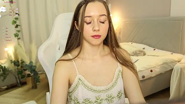 Snapshot of _Pretty_Doll_ chatting on 03/10/25, 07:07 Pretty Doll online show from 03/10/25, 07:07