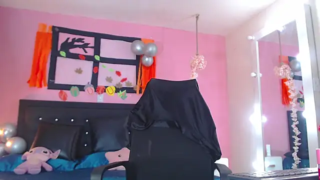 SamaraCortez online show from 10/10/25, 07:46