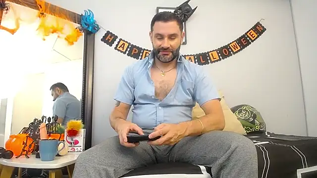 Snapshot of jonasbeards chatting on 10/23/25, 03:00 jonasbeards online show from 10/23/25, 03:00