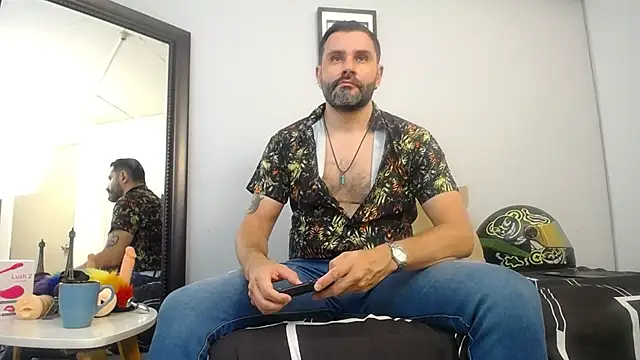 Snapshot of jonasbeards chatting on 11/03/25, 07:37 jonasbeards online show from 11/03/25, 07:37