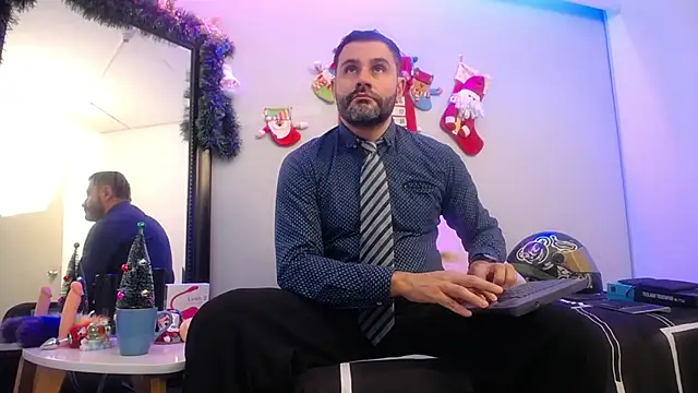 Snapshot of jonasbeards chatting on 12/02/25, 03:40 jonasbeards online show from 12/02/25, 03:40