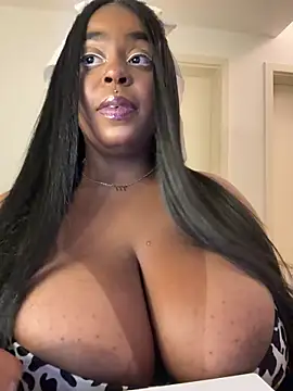 latinababyy online show from 11/02/25, 05:43