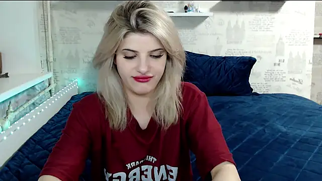 Snapshot of AleksandraFlores chatting on 04/02/26, 10:18 AleksandraFlores online show from 04/02/26, 10:18