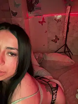 Snapshot of CieloTaylor chatting on 03/05/25, 06:12 CieloTaylor online show from 03/05/25, 06:12