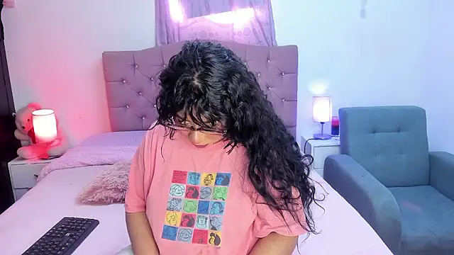 Latinabombsheell online show from 02/09/26, 07:18