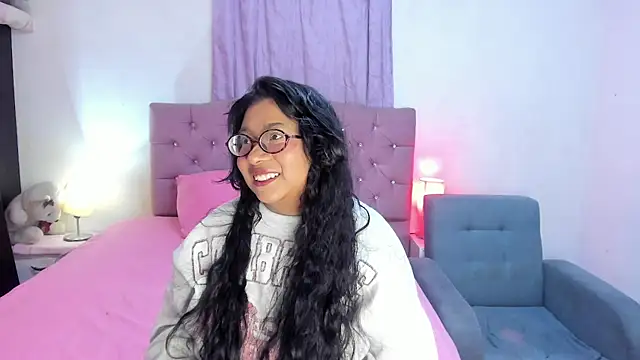 Latinabombsheell online show from 07/08/26, 03:11