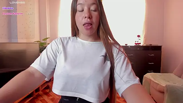 Simply Zoe   online show from 02/26/25, 06:00