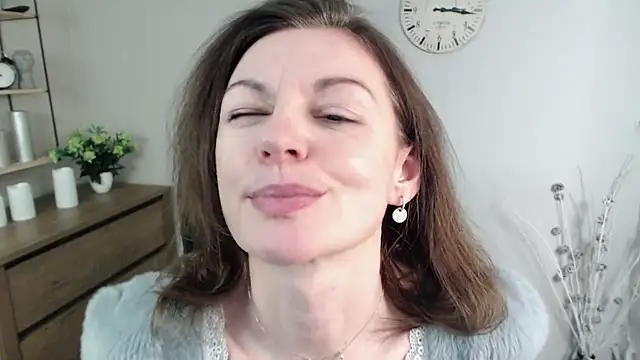 VivianWILD online show from 01/21/25, 10:08