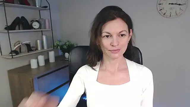 VivianWILD online show from 02/05/25, 07:29