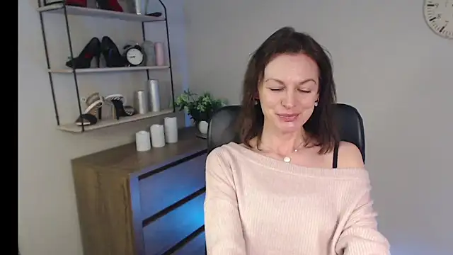 VivianWILD online show from 02/20/25, 07:01