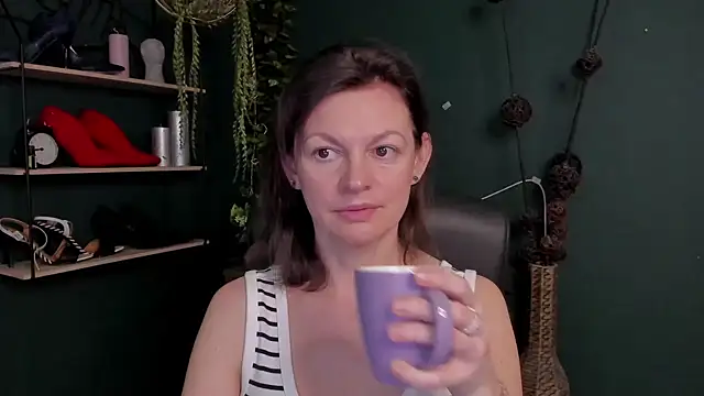 VivianWILD online show from 03/11/25, 06:53