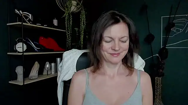 VivianWILD online show from 03/20/25, 07:14