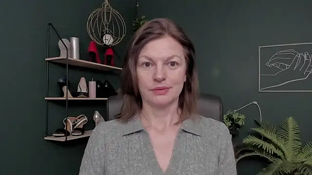 VivianWILD online show from 12/03/25, 06:54