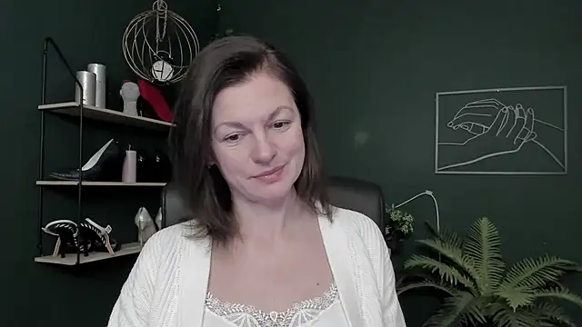 VivianWILD online show from 02/03/26, 08:30