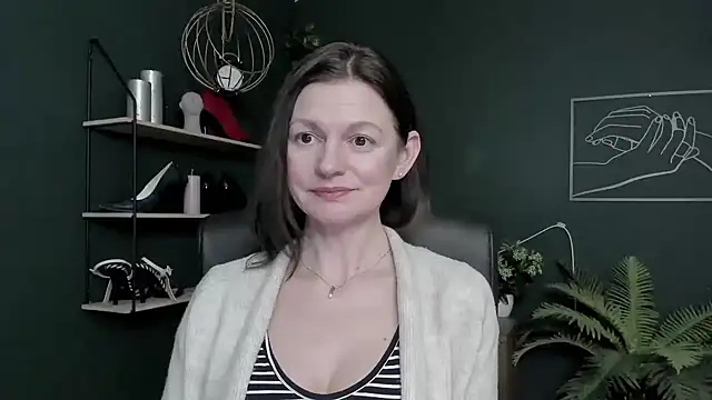 VivianWILD online show from 02/10/26, 07:07