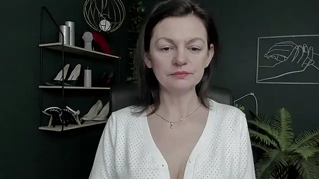 VivianWILD online show from 02/28/26, 06:58