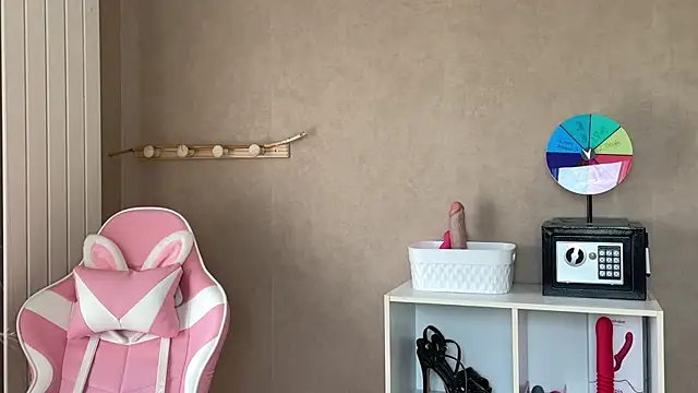 lucie mehott online show from 11/13/25, 10:14