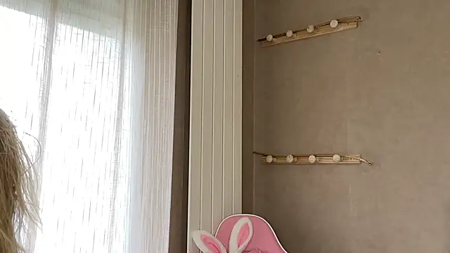 lucie mehott online show from 11/15/25, 10:12