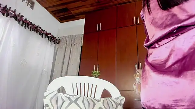 loreth J online show from 12/21/24, 08:54