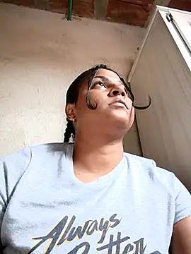 Snapshot of Giselabrunette25 chatting on 01/15/26, 06:55 Giselabrunette25 online show from 01/15/26, 06:55