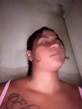 Snapshot of Giselabrunette25 chatting on 01/17/26, 01:10 Giselabrunette25 online show from 01/17/26, 01:10