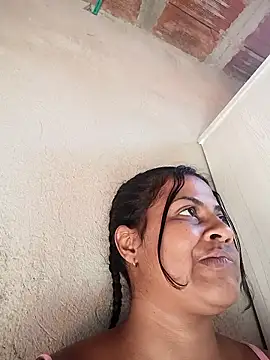 Snapshot of Giselabrunette25 chatting on 01/17/26, 02:00 Giselabrunette25 online show from 01/17/26, 02:00