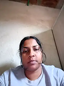 Snapshot of Giselabrunette25 chatting on 02/02/26, 10:19 Giselabrunette25 online show from 02/02/26, 10:19