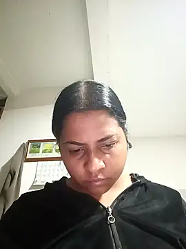 Snapshot of Giselabrunette25 chatting on 02/19/26, 08:21 Giselabrunette25 online show from 02/19/26, 08:21